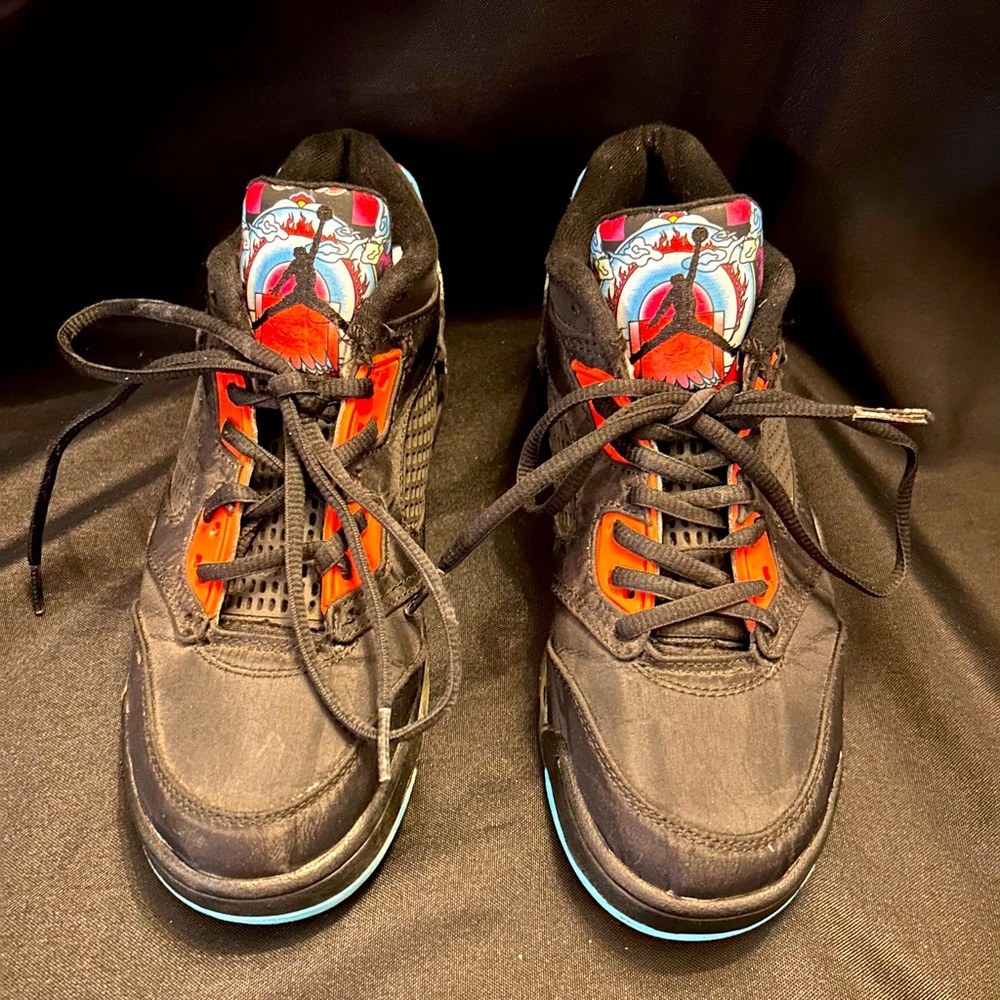 Air Jordan Chinese New Year.  Fantastic condition.  Size 7.